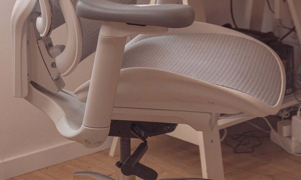 The Importance of Tilt Lock in Office Chairs