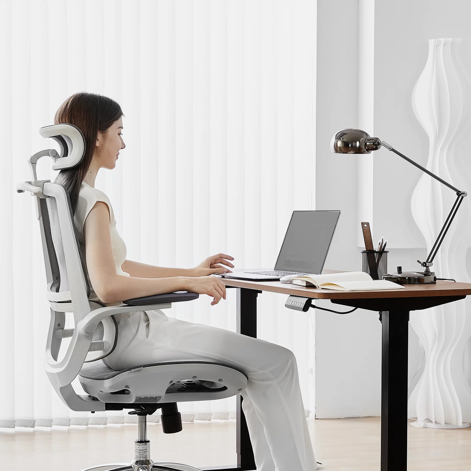 Sihoo M59AS Ergonomic Office Chair with Dual-Section Backrest & 3D Flip-up Armrests