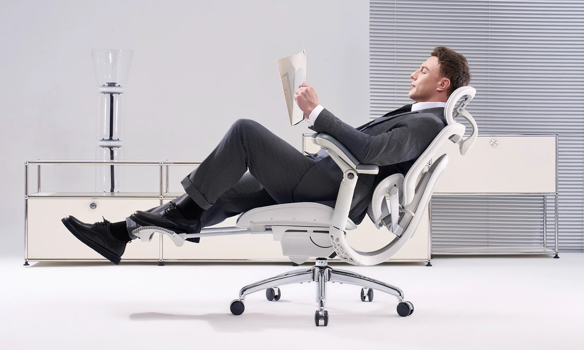 Moves With You. Stays Aligned.